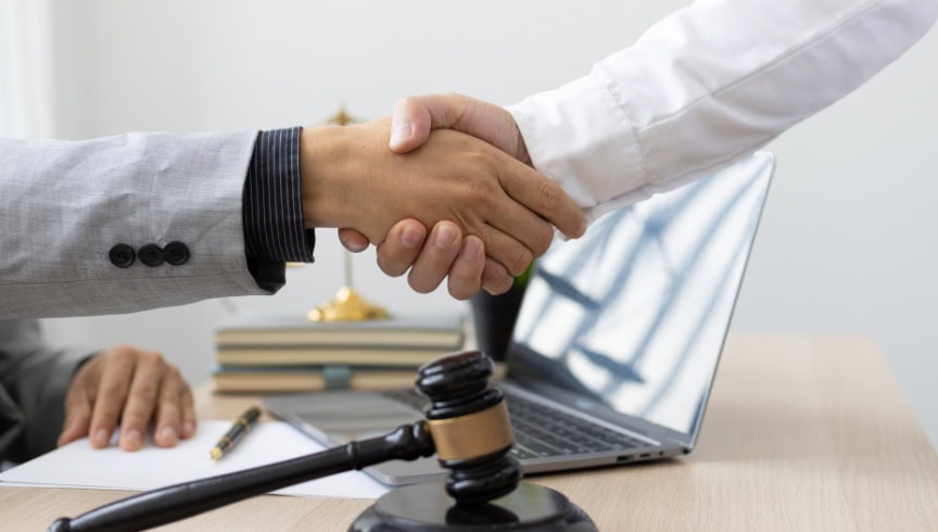 Qué puede hacer una asesoría legal por tu empresa en Murcia